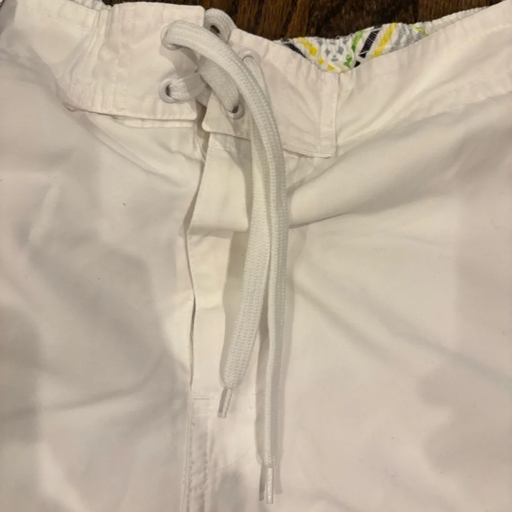 Joe Boxer White and Green bathing suit size medium